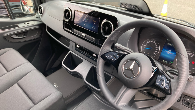 Mercedes-Benz Sprinter E314 L2 Electric Rwd 100kW 81kWh Pro Van Auto - Image 18